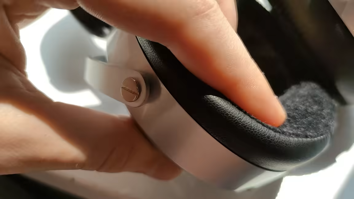 Close-up of the HE400se's soft, angled hybrid ear pad and its inner opening