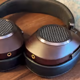 Sivga Anser dynamic driver open-back over-ear headphones - left side of a head-to-head comparison with Sivga Luan