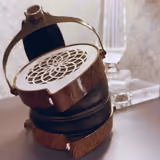 Verum Audio Verum 1 planar magnetic open-back over-ear headphones - right side of a head-to-head comparison with HIFIMAN HE1000 Stealth